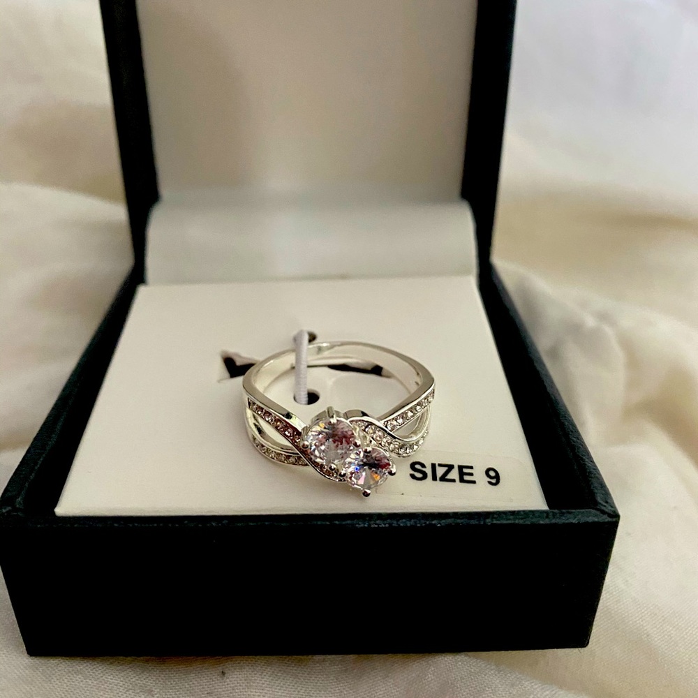 NEW Double Loop Ring 💍